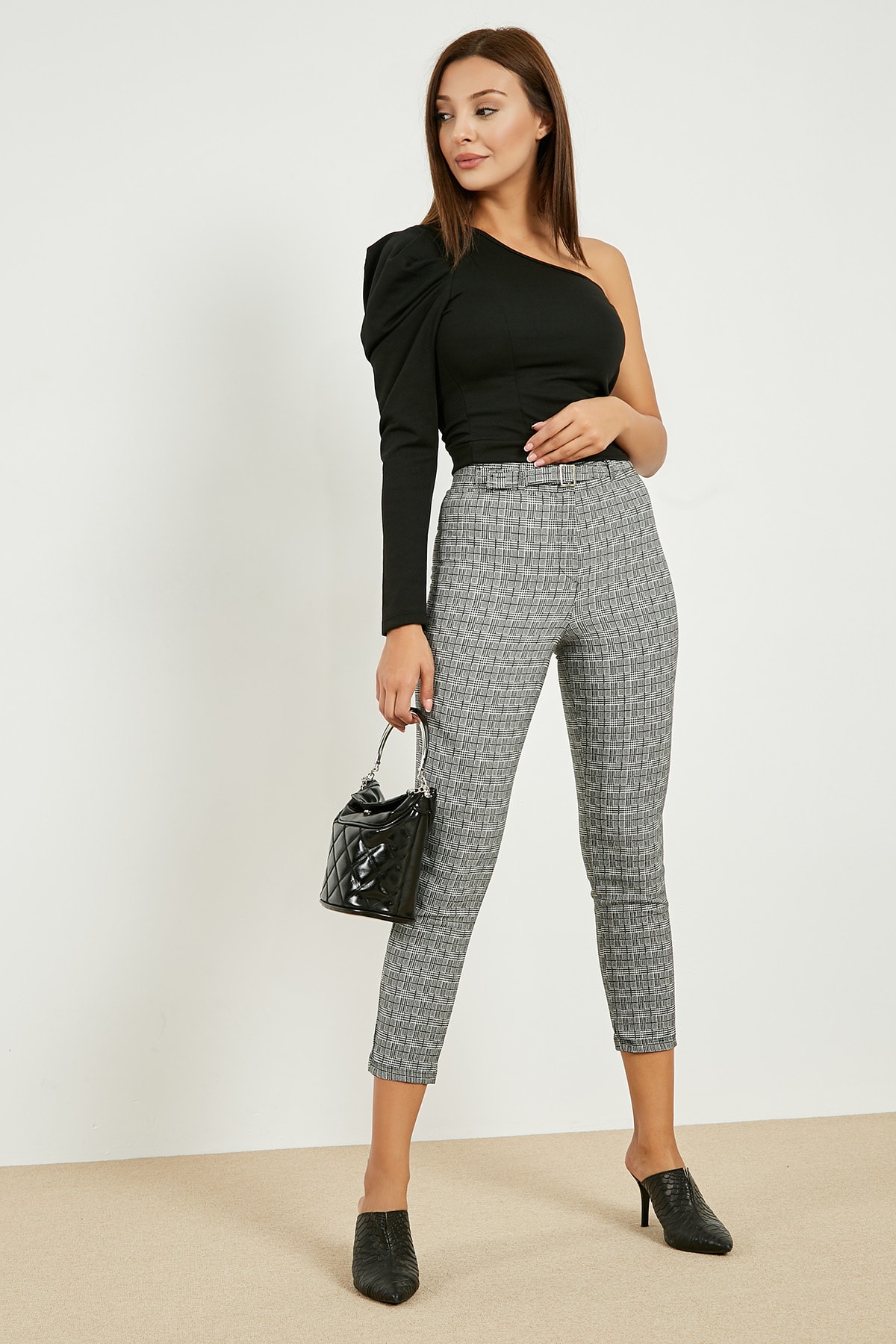 Women's Gray Buckle Plaid Pants - BEREN