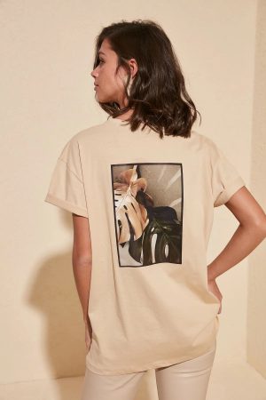 Women’s Beige Back Printed Knitted T-Shirt