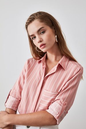 Women’s Pink Pocket Detailed Shirt