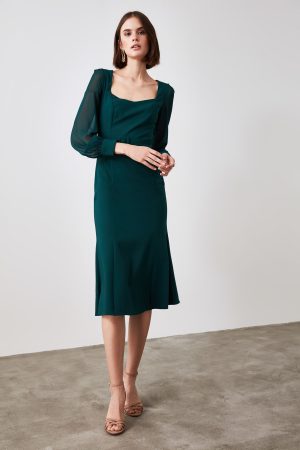 Women’s Dark Green Belted Dress