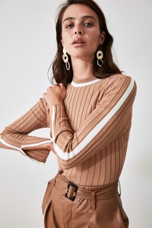 Women’s Beige Slit Detailed Sleeve Sweater