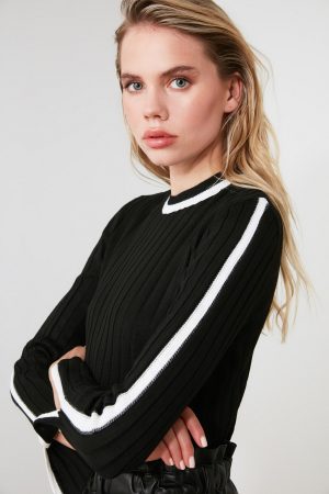 Women’s Black Slit Detailed Sleeve Sweater