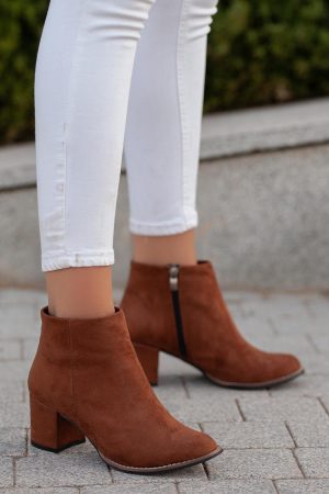Women’s Light Brown Heeled Boots