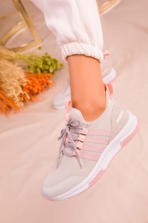 Women’s Cream Sneaker
