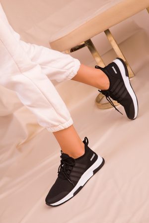 Women’s Black Sneaker